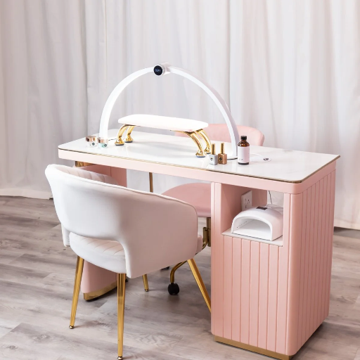 How important is a built-in lamp for a manicure table?