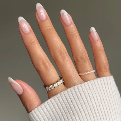 Step-by-Step Tutorial: Mastering the Dip Powder French Manicure at Home